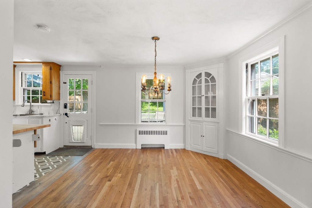 31 Whitman Avenue