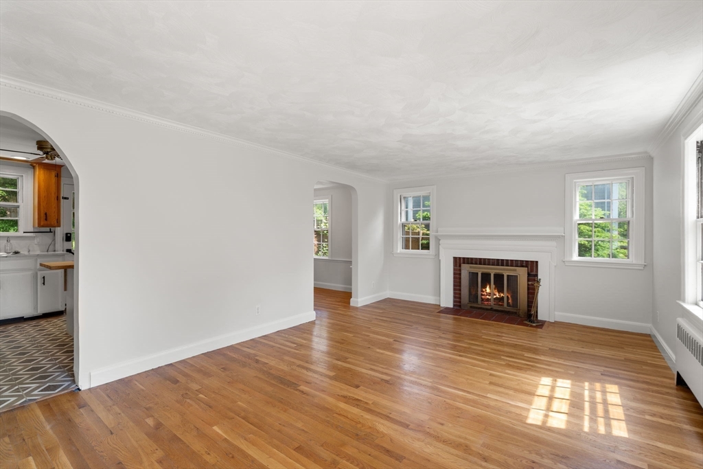 31 Whitman Avenue