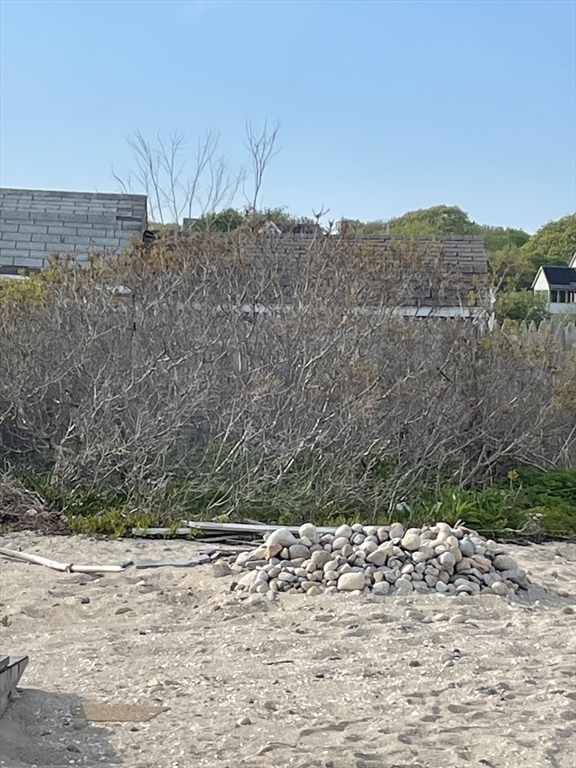 49 East Beach Rd