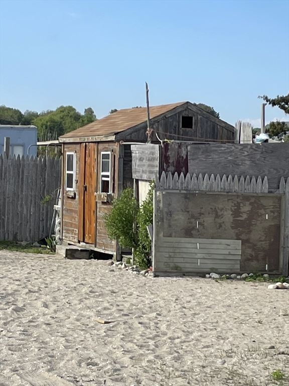 49 East Beach Rd