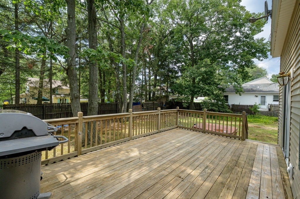 180 Lake Dr, Springfield, MA, 180 Lake Dr, Springfield, MA Photo #29
