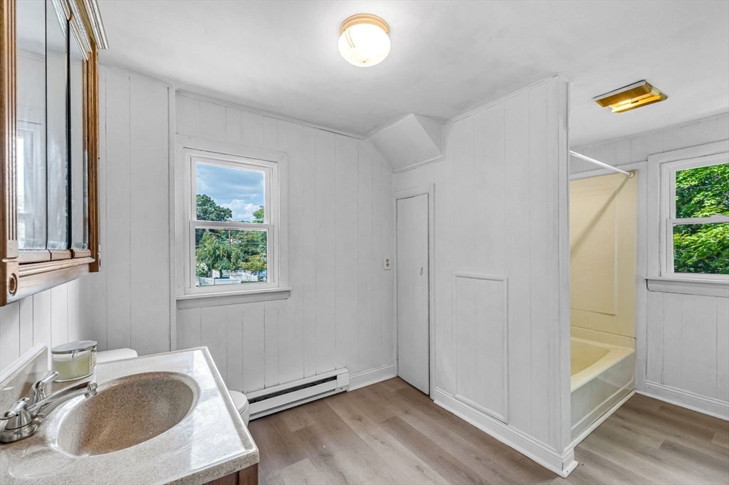 180 Lake Dr, Springfield, MA, 180 Lake Dr, Springfield, MA Photo #24