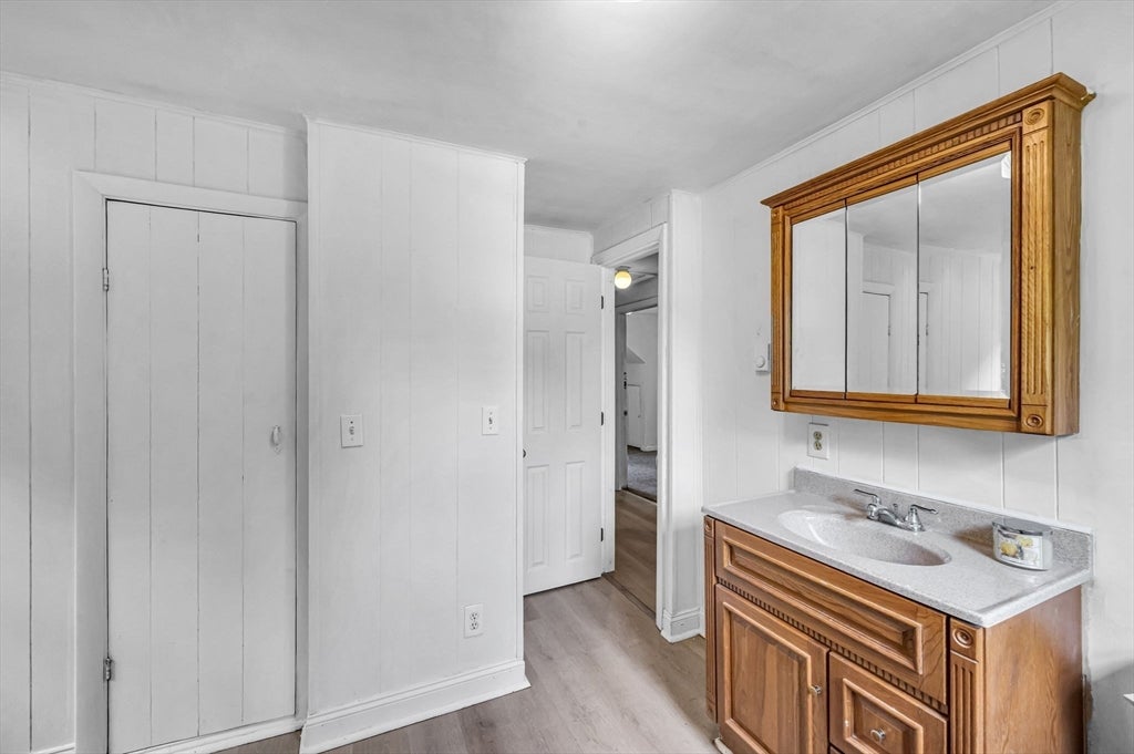 180 Lake Dr, Springfield, MA, 180 Lake Dr, Springfield, MA Photo #23