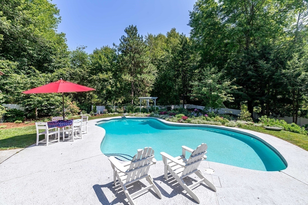 7 Parker River Drive