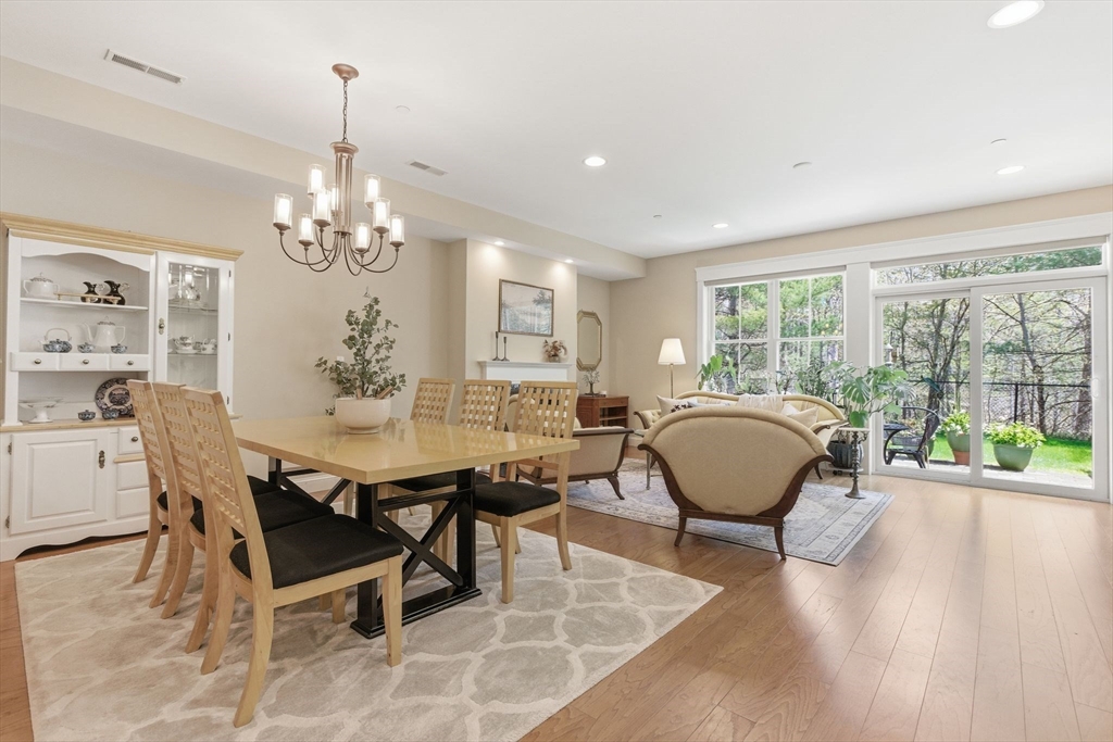 2302 Juniper Circle 2302