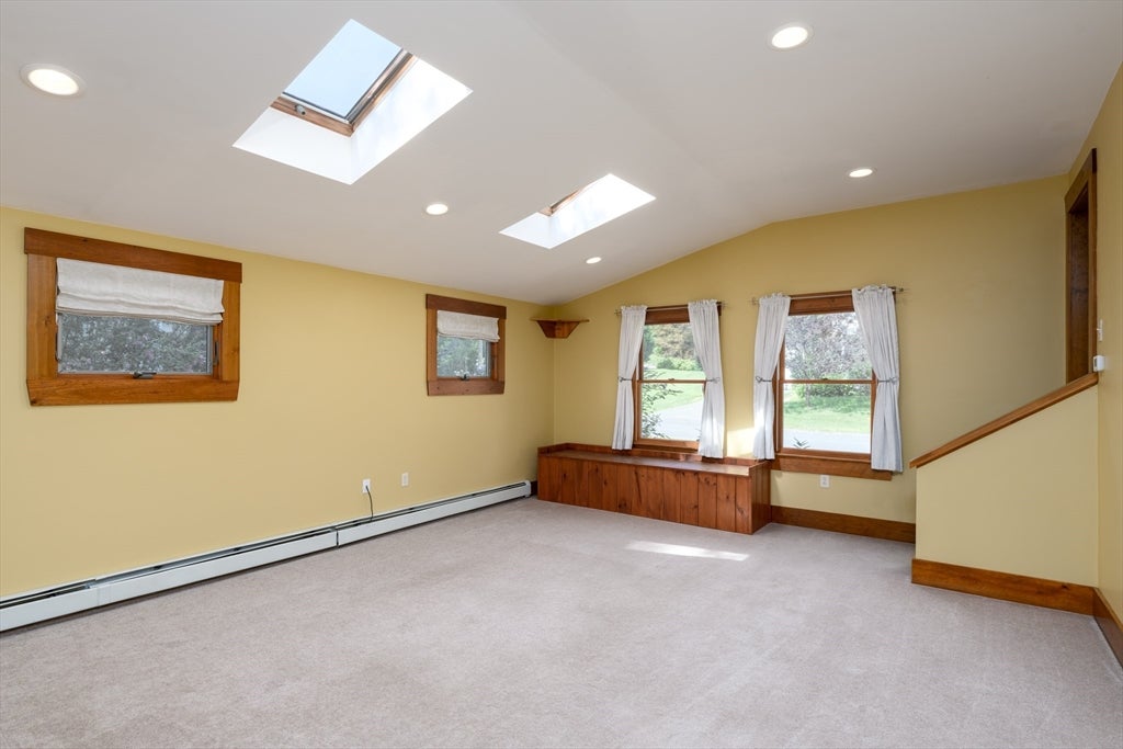 28 Holt Road