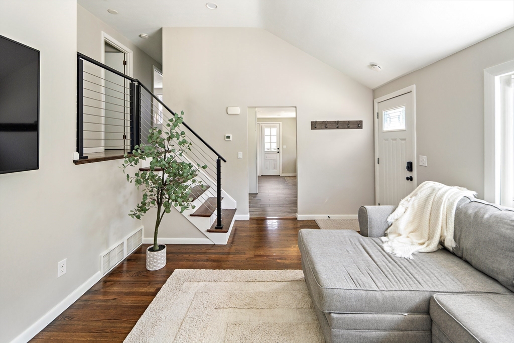 104 Salman St