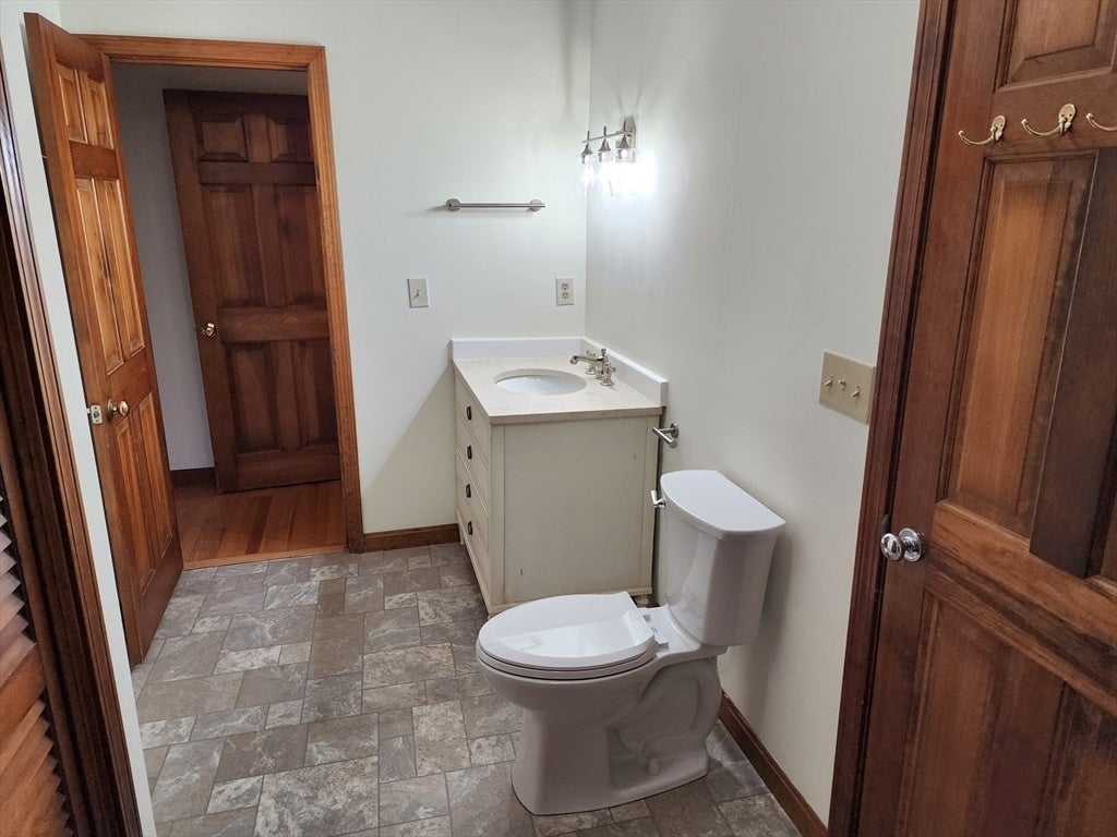 B7 Scotty Hollow Dr #B7, Chelmsford, MA, B7 Scotty Hollow Dr #B7, Chelmsford, MA Photo #17