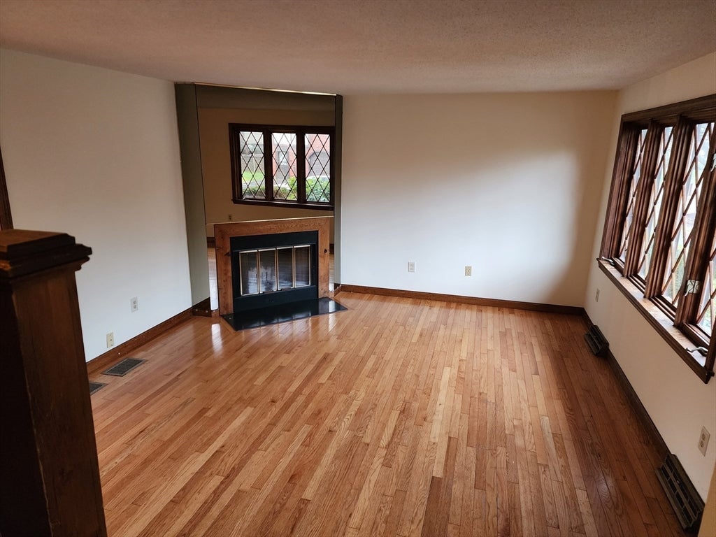 B7 Scotty Hollow Dr #B7, Chelmsford, MA, B7 Scotty Hollow Dr #B7, Chelmsford, MA Photo #9