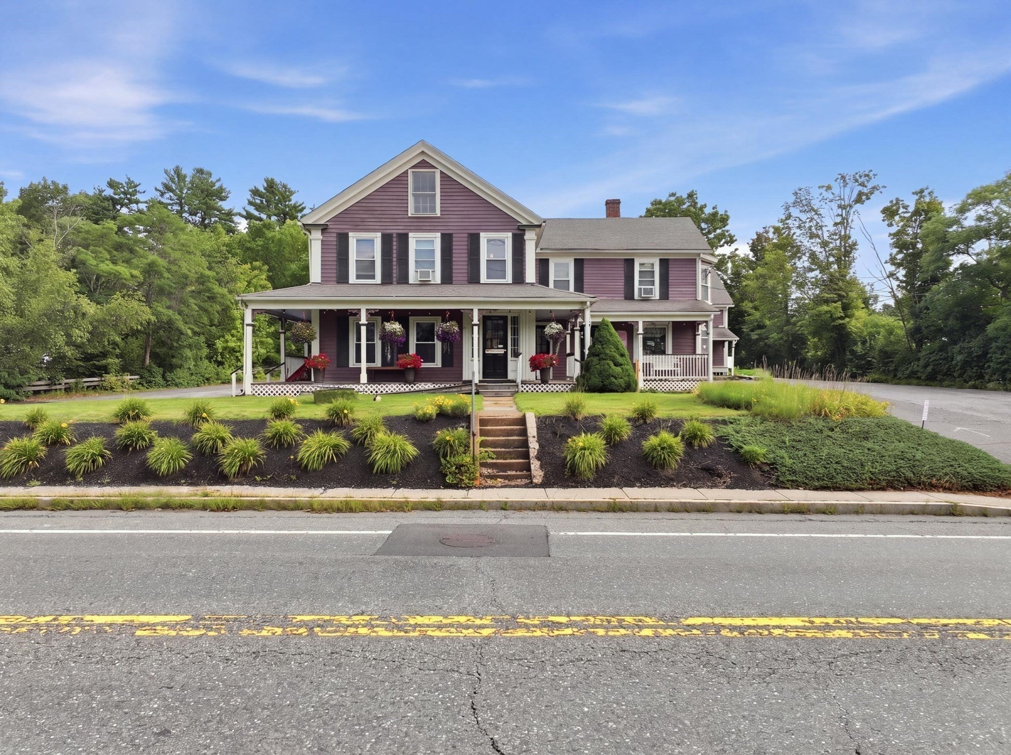 454 Main St