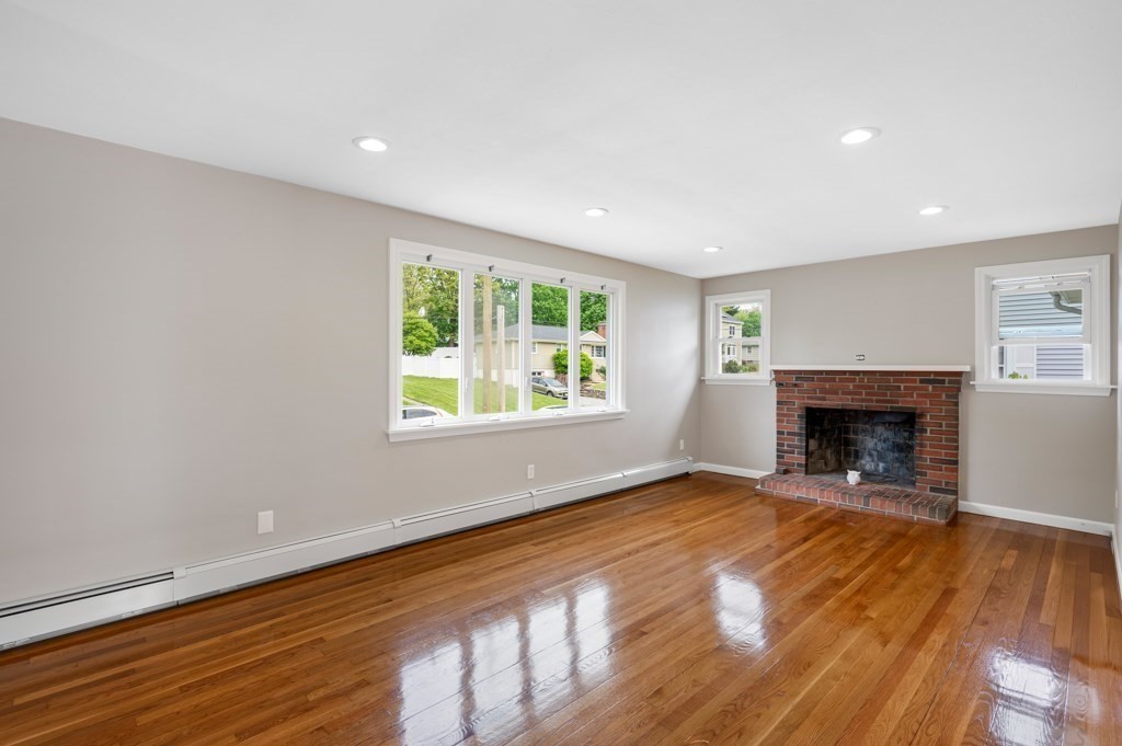 88 Harriet Ave
