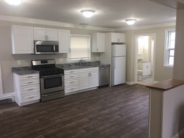 Photo of 664 Humphrey St, Swampscott, MA