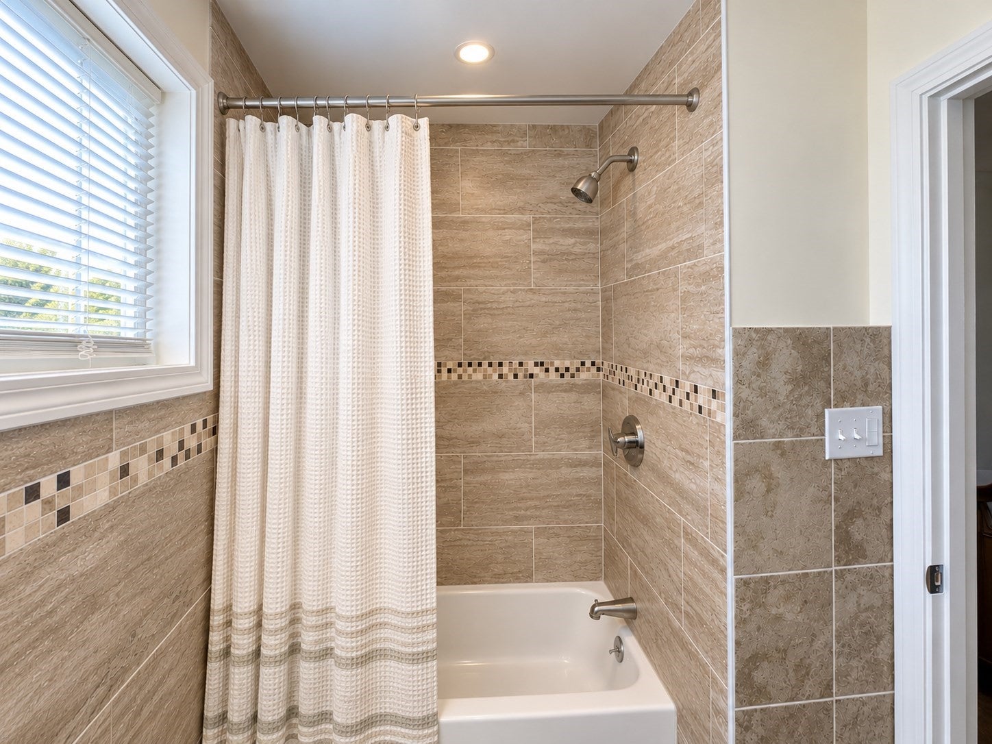 26 Bennington St, Lawrence, MA, 26 Bennington St, Lawrence, MA Photo #18