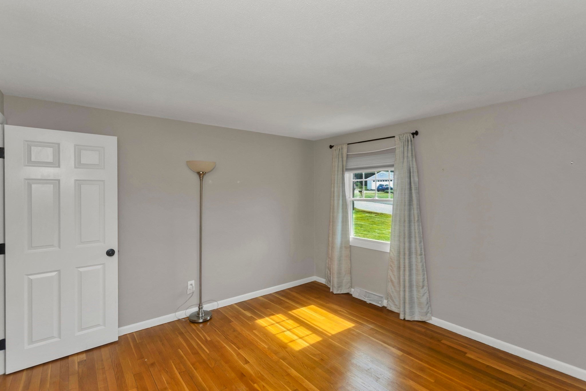 14 Echo Valley Dr, Hampden, MA Photo #20