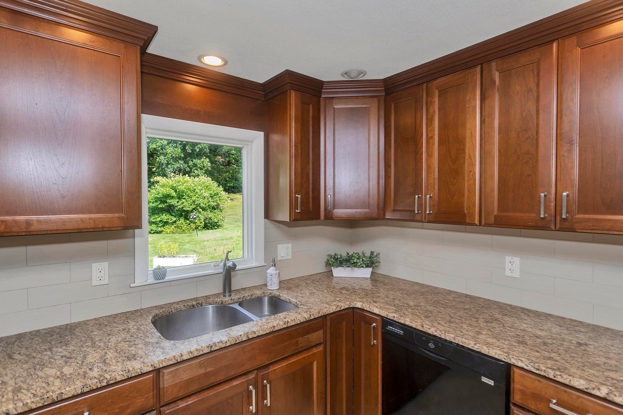 14 Echo Valley Dr, Hampden, MA Photo #14