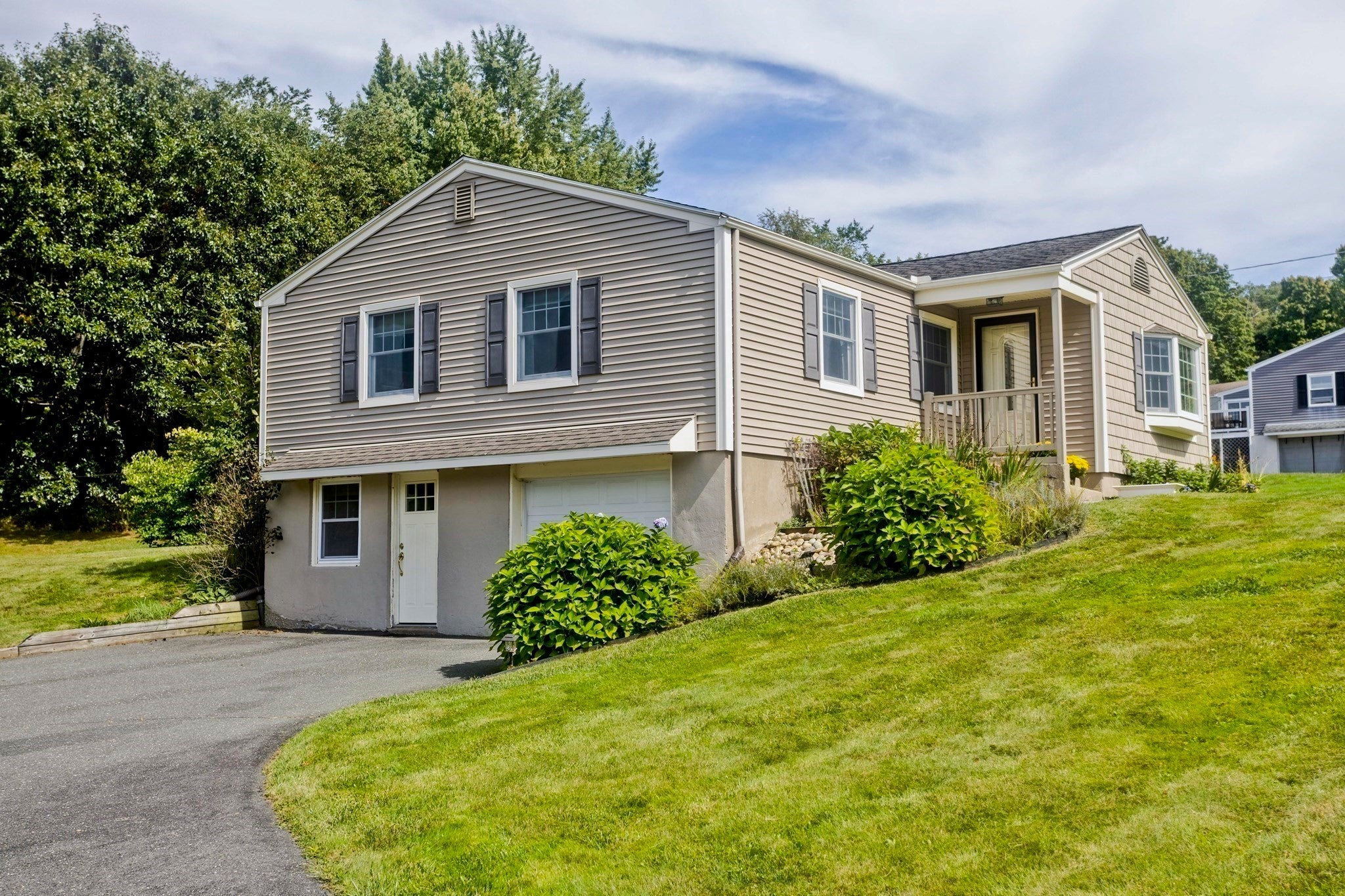 14 Echo Valley Dr, Hampden, MA Photo #3