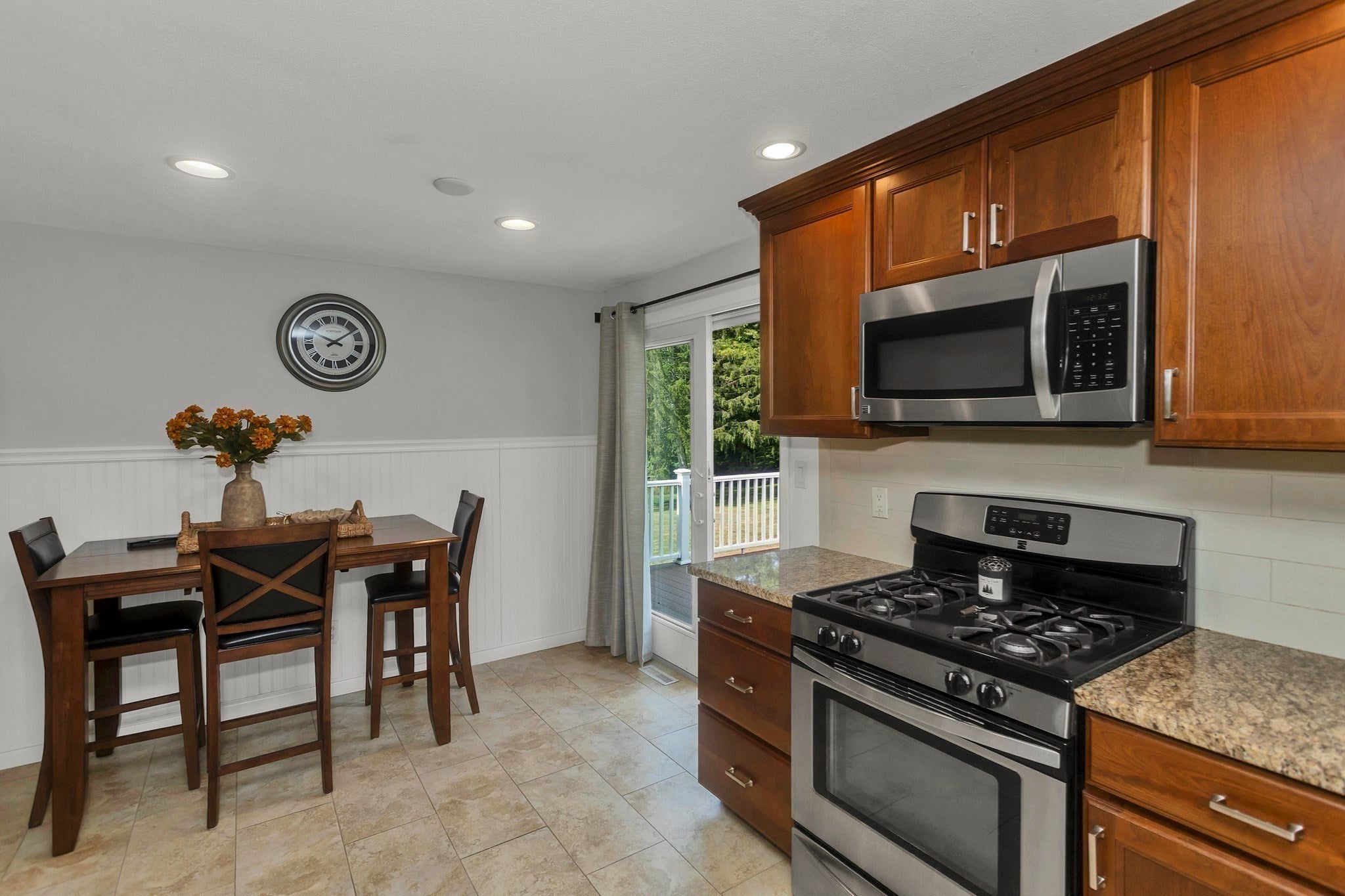 14 Echo Valley Dr, Hampden, MA Photo #12