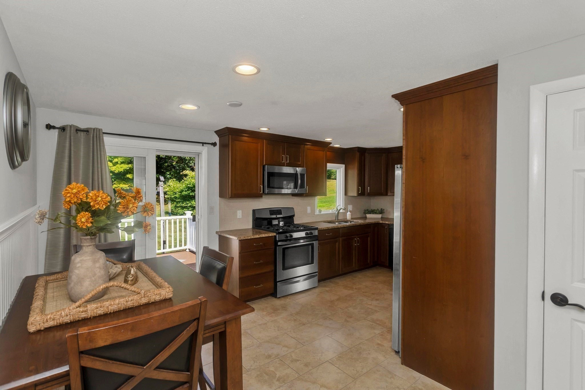 14 Echo Valley Dr, Hampden, MA Photo #8