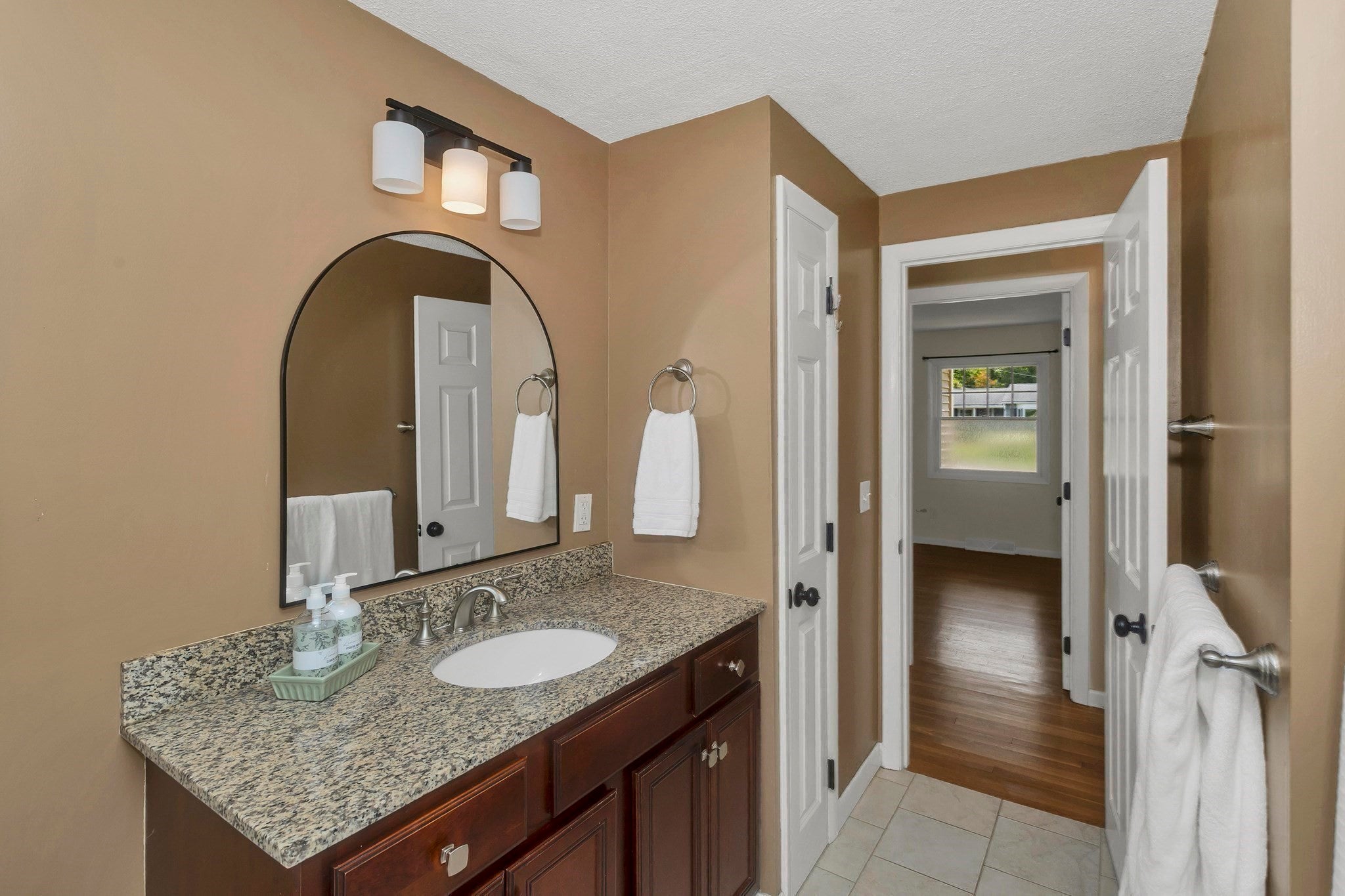 14 Echo Valley Dr, Hampden, MA Photo #16