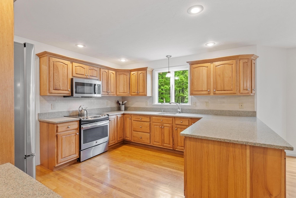 94 Turner Rd, Townsend, MA, 94 Turner Rd, Townsend, MA Photo #6