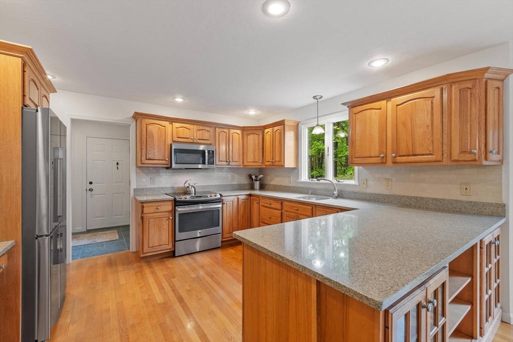 94 Turner Rd, Townsend, MA, 94 Turner Rd, Townsend, MA Photo #10