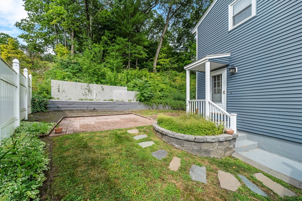 17 Dale Cir.