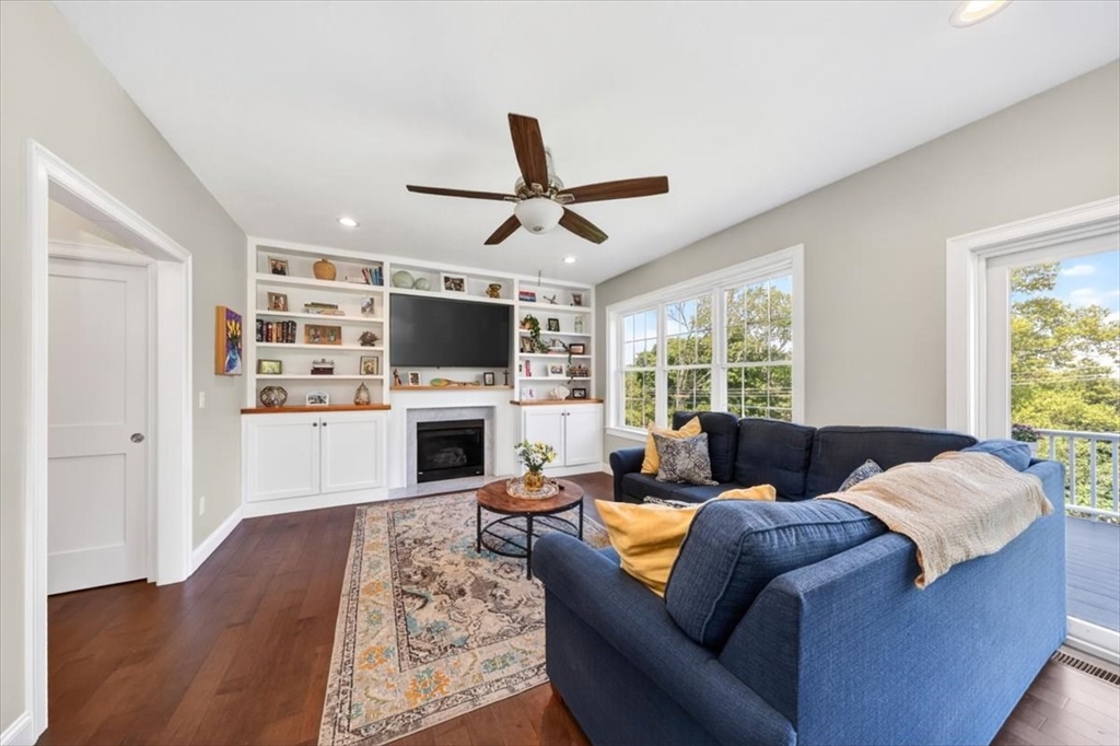 297 Elm St