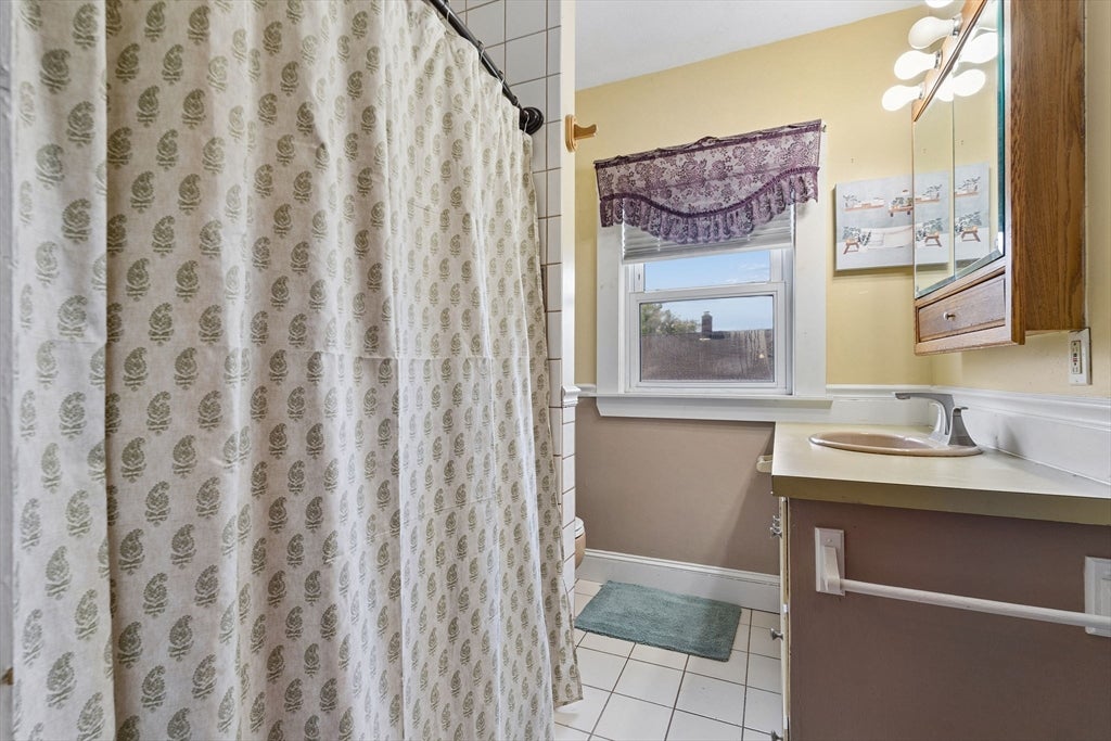 12 Leonard St, Milford, MA, 12 Leonard St, Milford, MA Photo #28