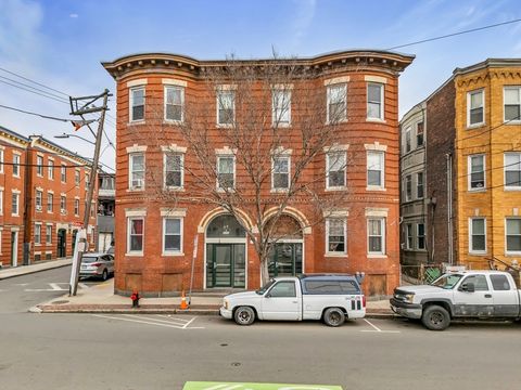 141 Hawthorne St Chelsea MA 02150