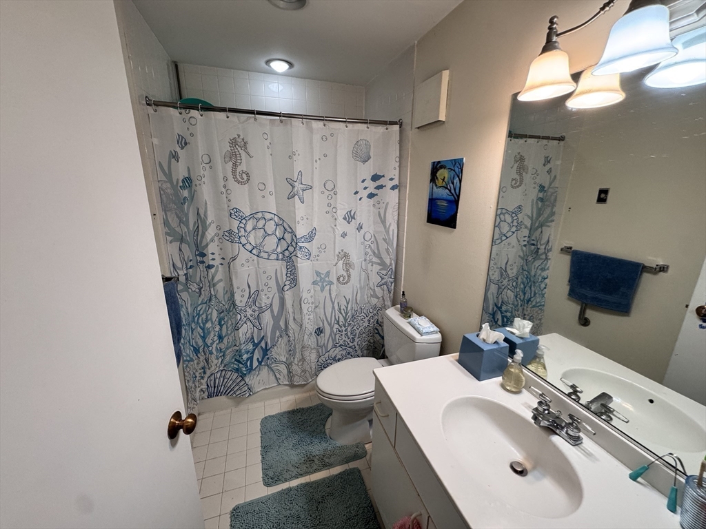 Needham, Massachusetts 02494, United States, 1 Bedroom Bedrooms, ,2 BathroomsBathrooms,Residential,Active,251627