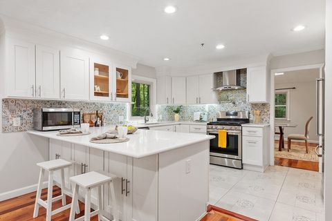 45 Winterberry Way Bedford MA 01730