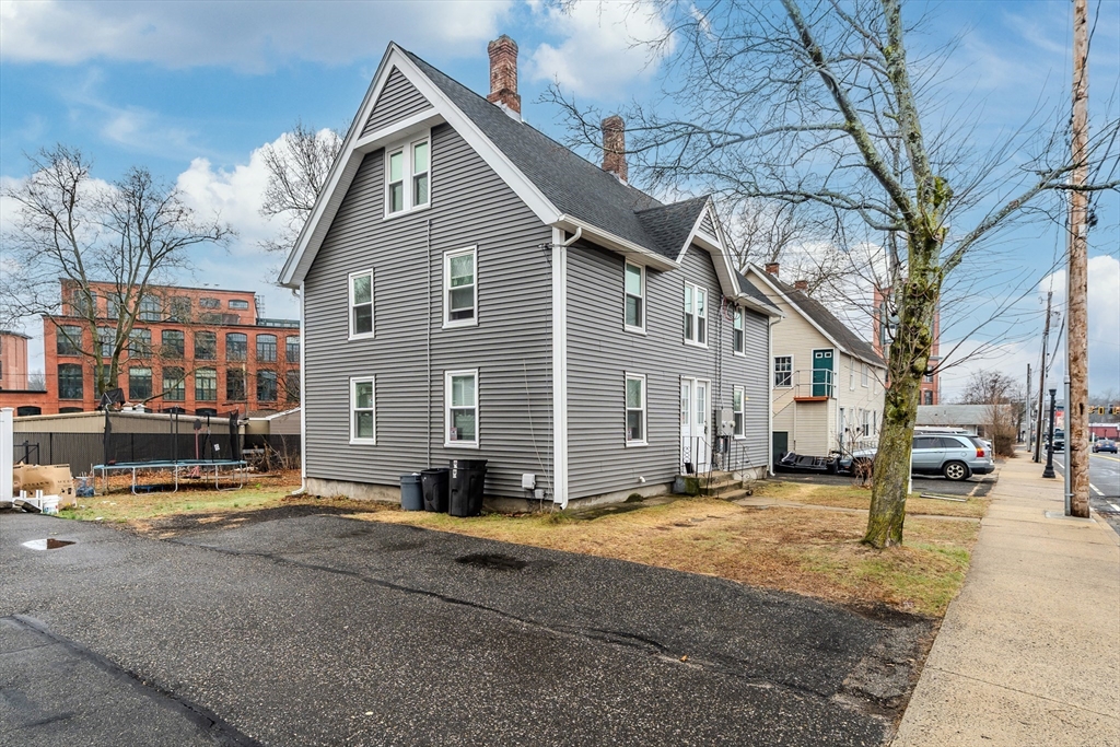 138-140 East St