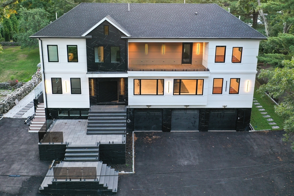 883 Greendale Ave