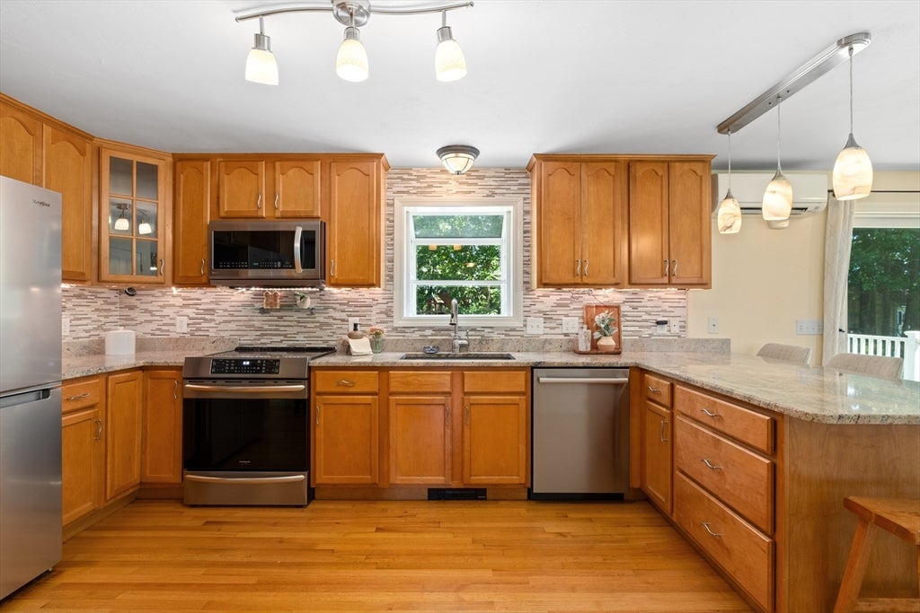 49 Larson Ave