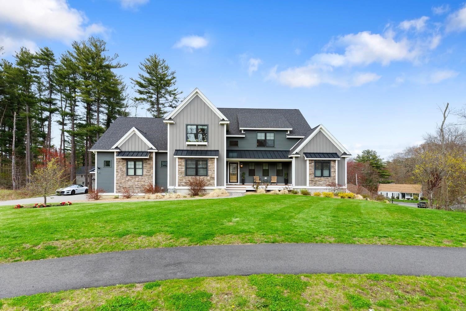 Photo: 9 Shay Ln, North Reading, MA Photo: 9 Shay Ln, North Reading, MA