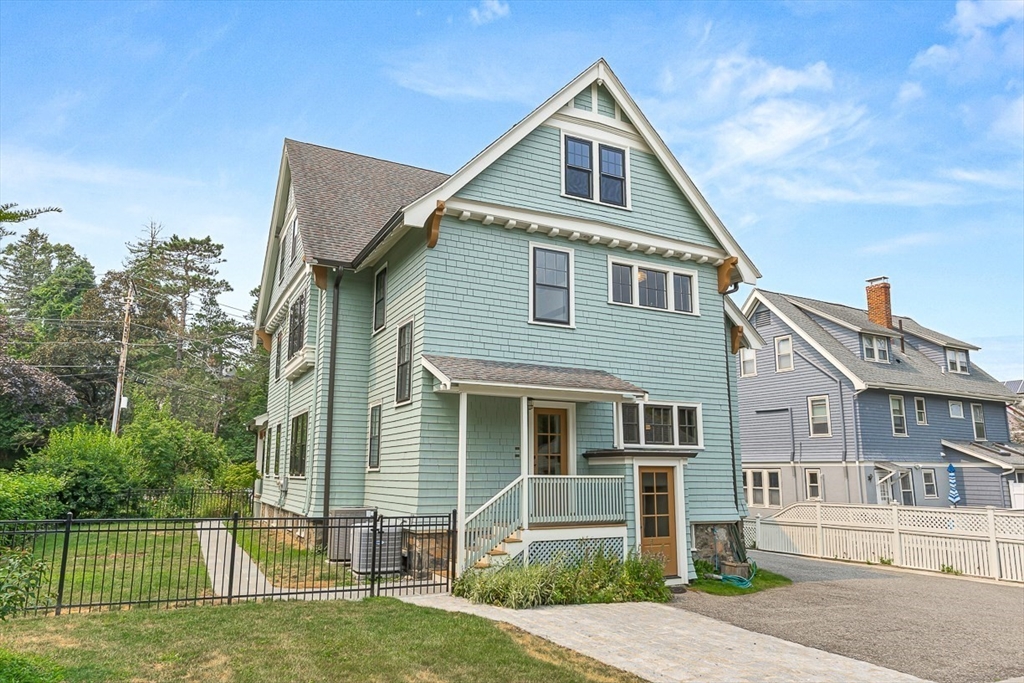 5 Bacon St