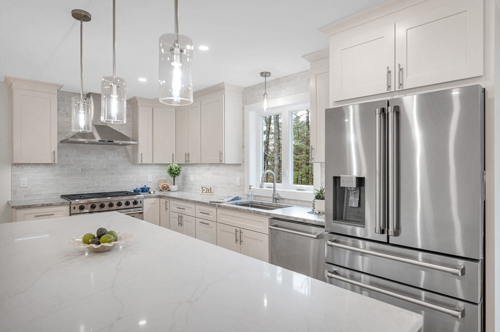 23 Pomfret Rd