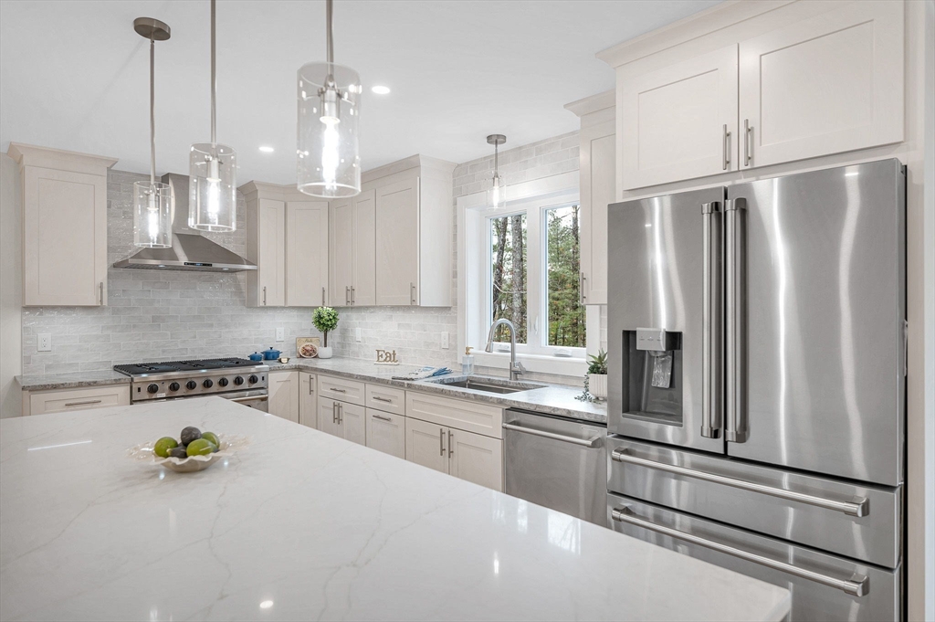 23 Pomfret Rd
