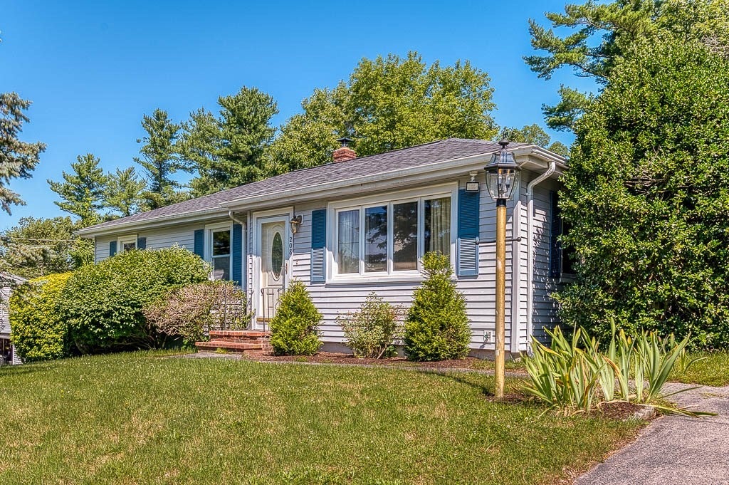 Photo of 208 Stony Brook Road, Raynham, MA