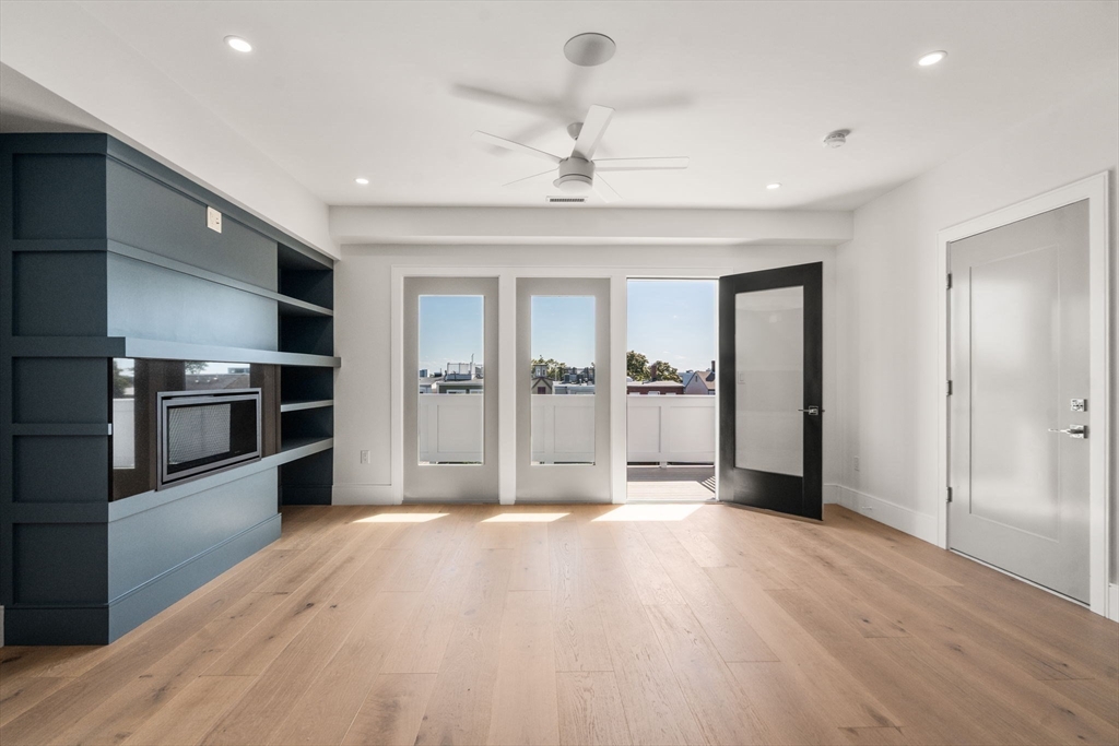 527 East 7th Street 6