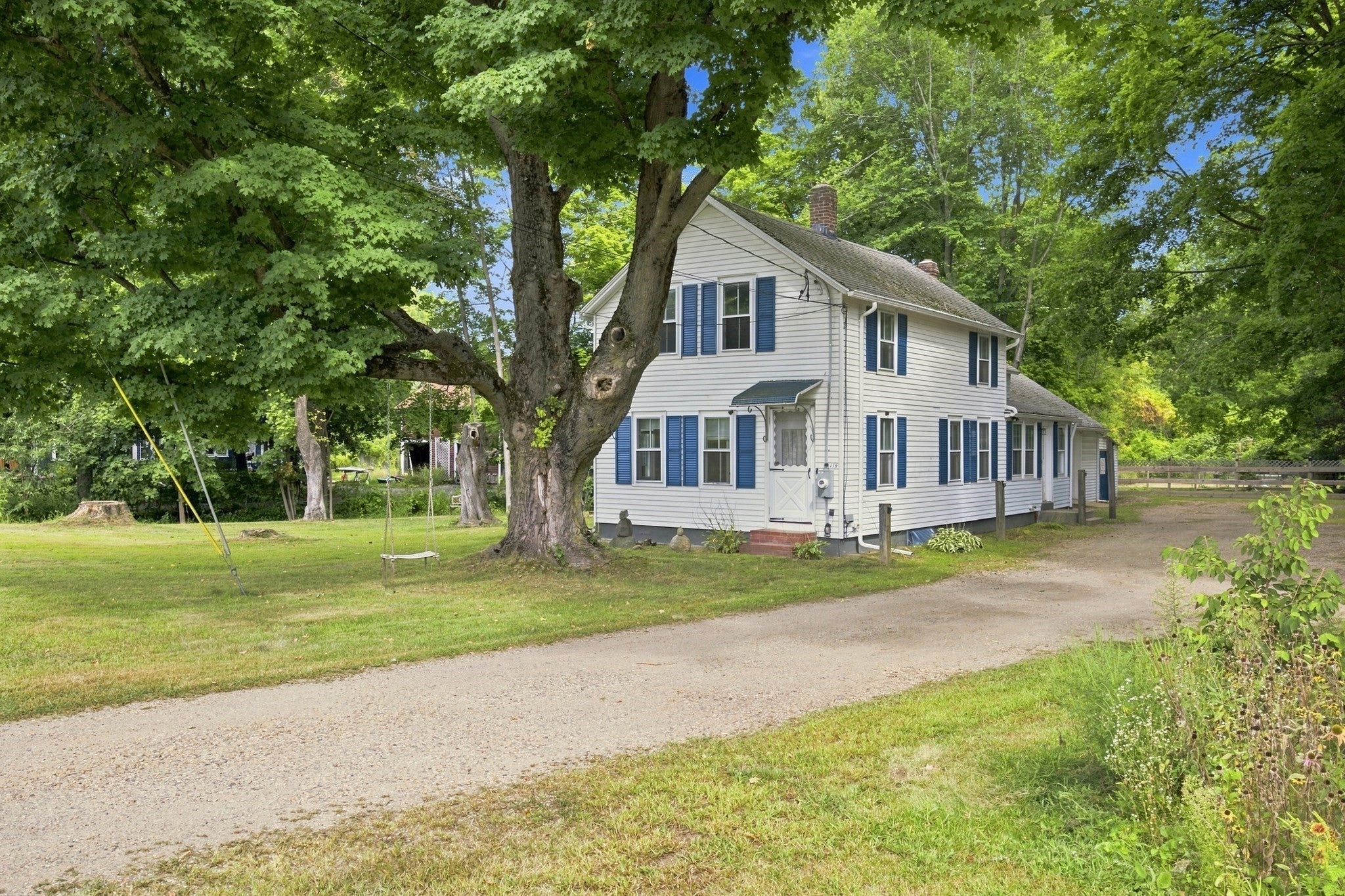 Photo of 114 Old Amherst Rd, Sunderland, MA