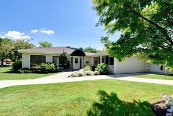 Natick, Massachusetts 01760, United States, 2 Bedrooms Bedrooms, ,1 BathroomBathrooms,Residential,Active,170593