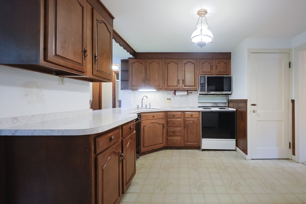 17 Sagamore Rd