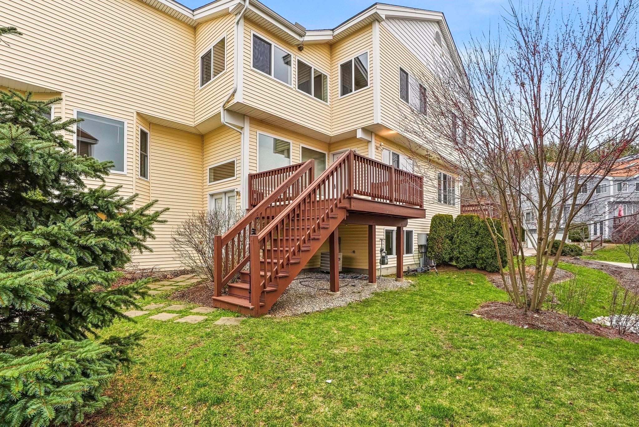 439 America Blvd