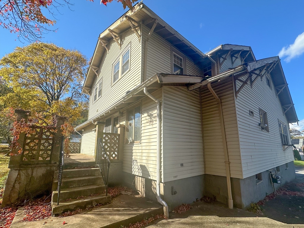 16 Shaw Ave