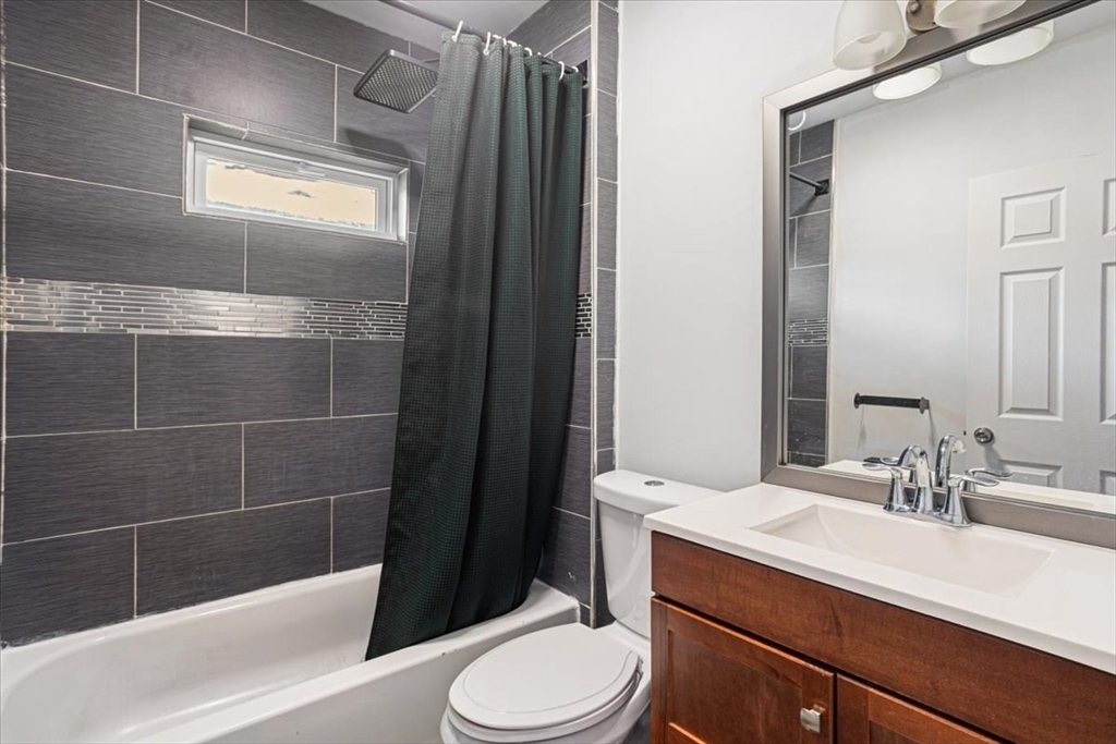 358 Northup ST, Cranston, RI Photo #13