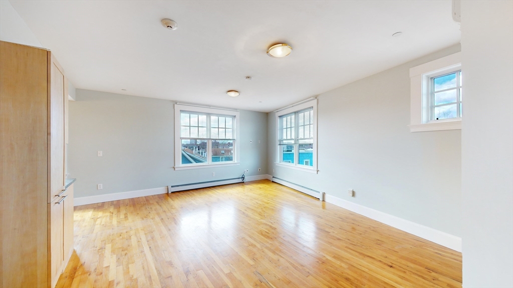 432 Norfolk St 4A