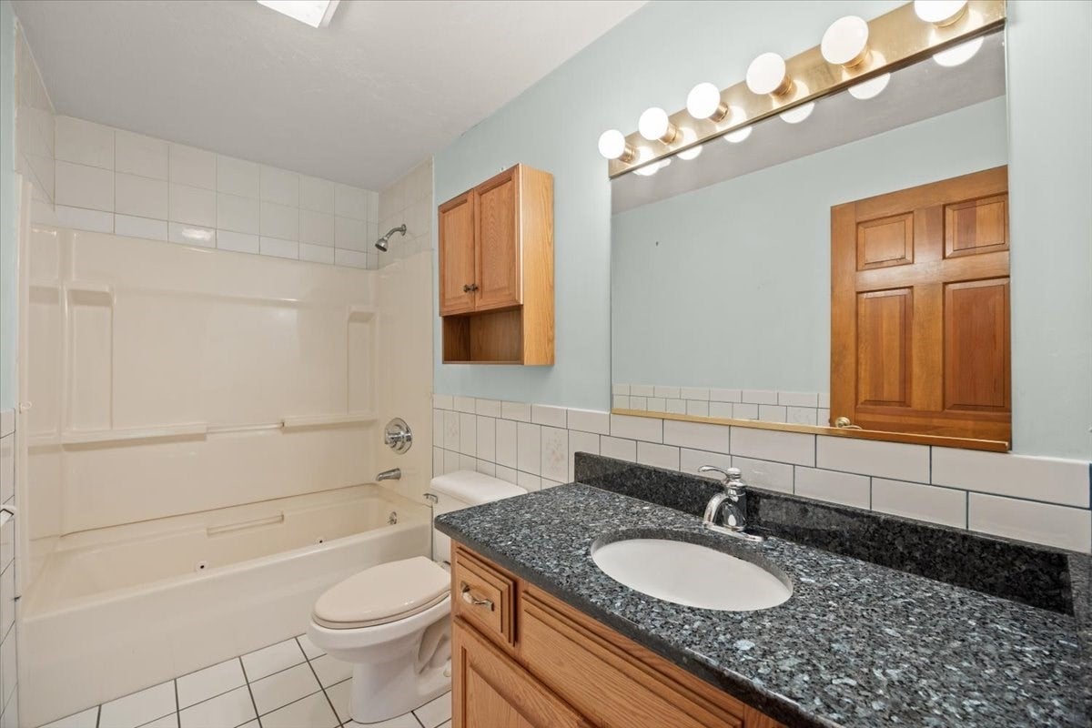 104 Leonard Farm Rd, Abington, MA Photo #25