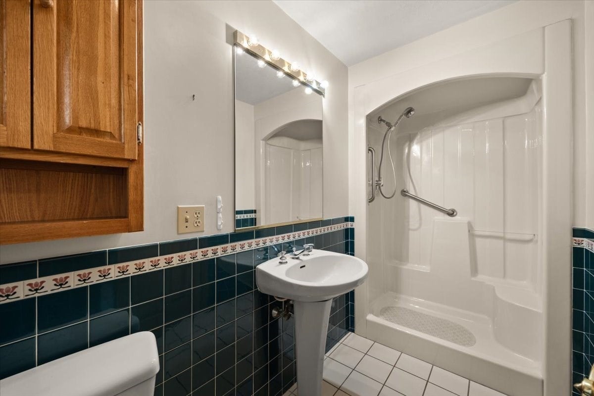 104 Leonard Farm Rd, Abington, MA Photo #16