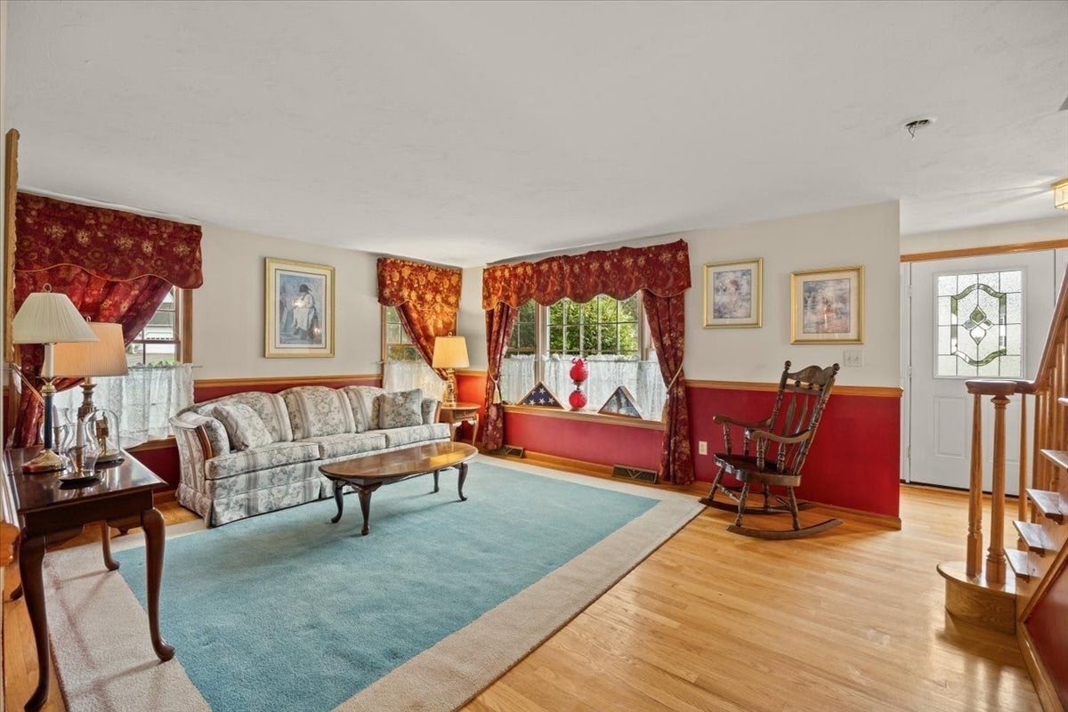 104 Leonard Farm Rd, Abington, MA Photo #10